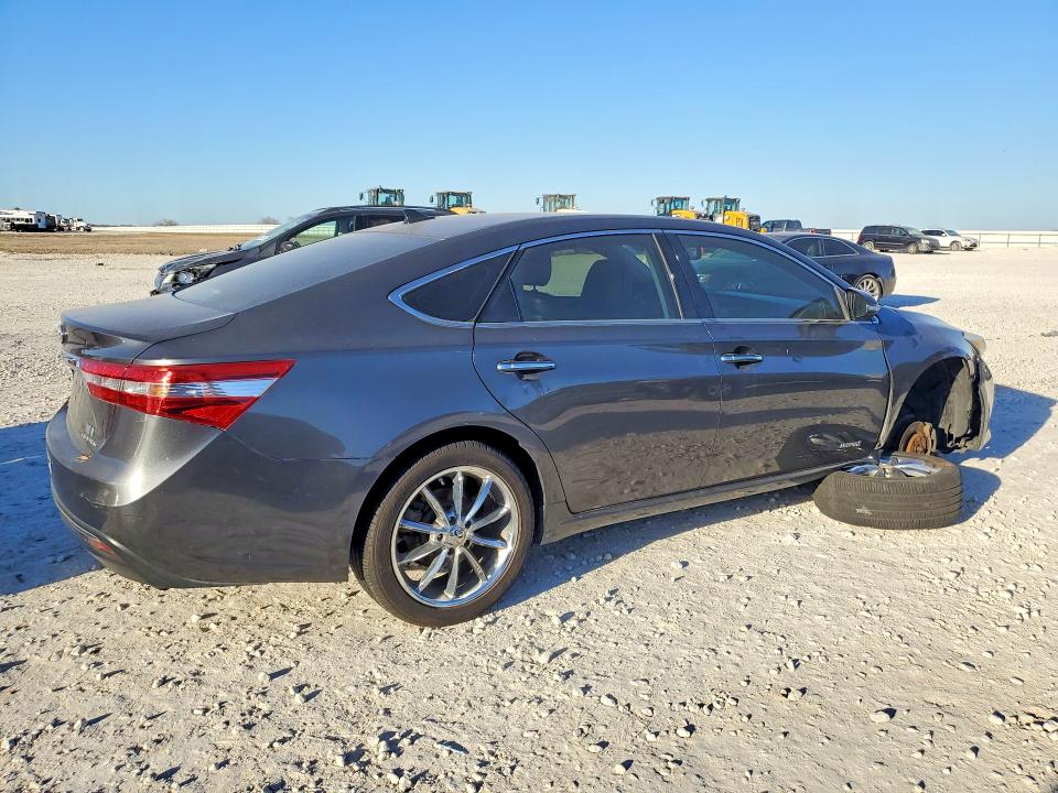 Photo 3 from auction – 2013 TOYOTA AVALON HYB with VIN 4T1BD1EB8DU008998