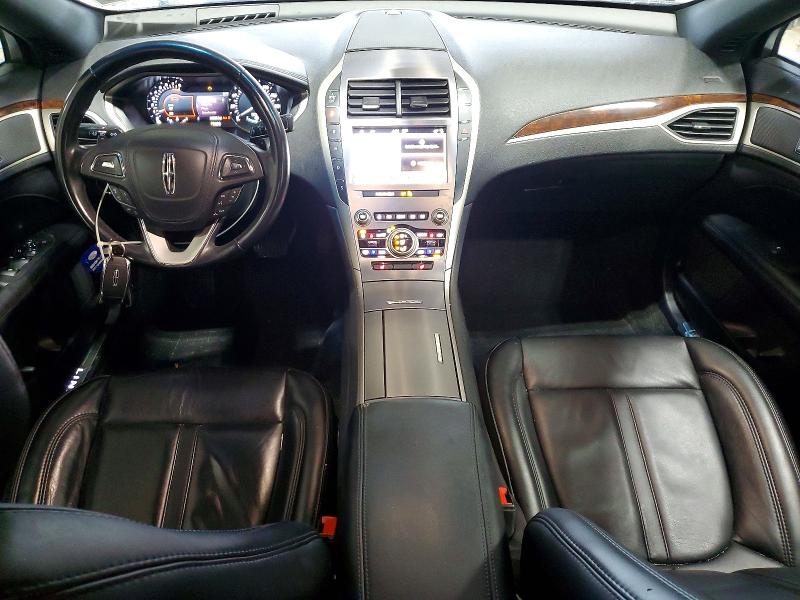Photo 8 from auction – 2019 LINCOLN MKZ with VIN 3LN6L5C9XKR628932