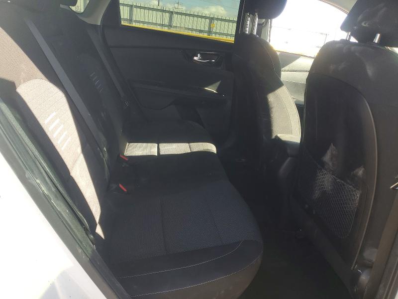 Photo 10 from auction – 2019 KIA FORTE with VIN 3KPF34AD0KE105058