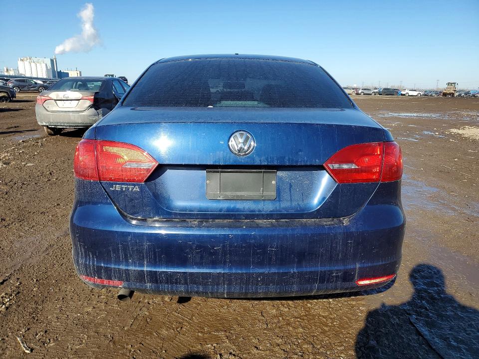 Photo 6 from auction – 2013 VOLKSWAGEN JETTA with VIN 3VW2K7AJ7DM205916