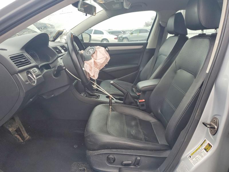 Photo 7 from auction – 2015 VOLKSWAGEN PASSAT with VIN 1VWAS7A32FC008699