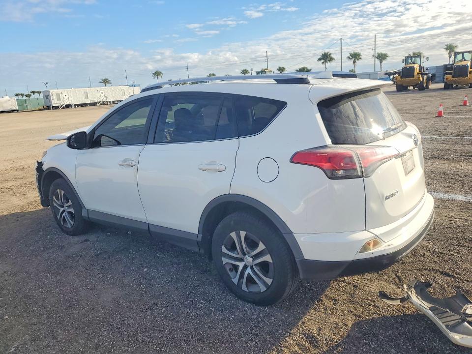 Photo 2 from auction – 2016 TOYOTA RAV4 with VIN JTMZFREV2GJ080680