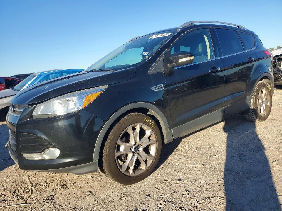 FORD ESCAPE 2016 with VIN 1FMCU0JX5GUB58412 - Photo from auction