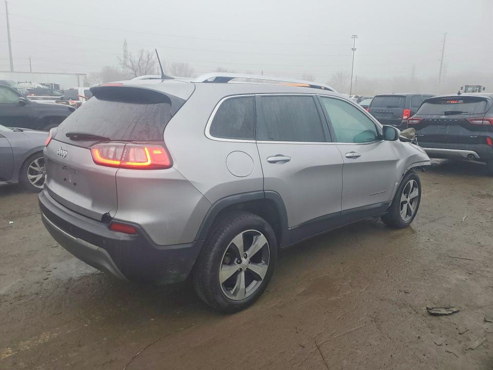 Photo 3 from auction – 2019 JEEP CHEROKEE with VIN 1C4PJLDB9KD457815
