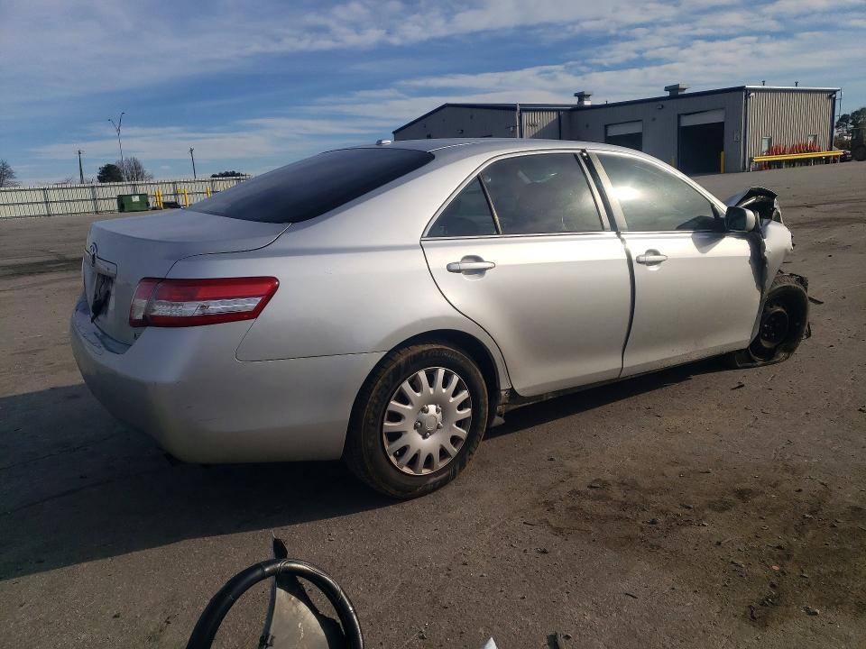 Photo 3 from auction – 2010 TOYOTA CAMRY with VIN 4T1BF3EK5AU003095