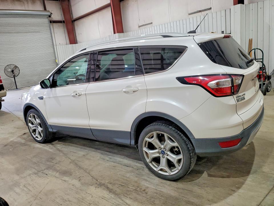 Photo 2 from auction – 2017 FORD ESCAPE TIT with VIN 1FMCU0J91HUC92854