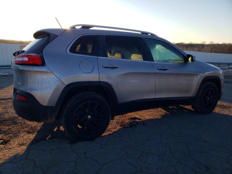 Zdjęcie 3 z aukcji – 2017 JEEP CHEROKEE z VIN 1C4PJMCBXHW638412