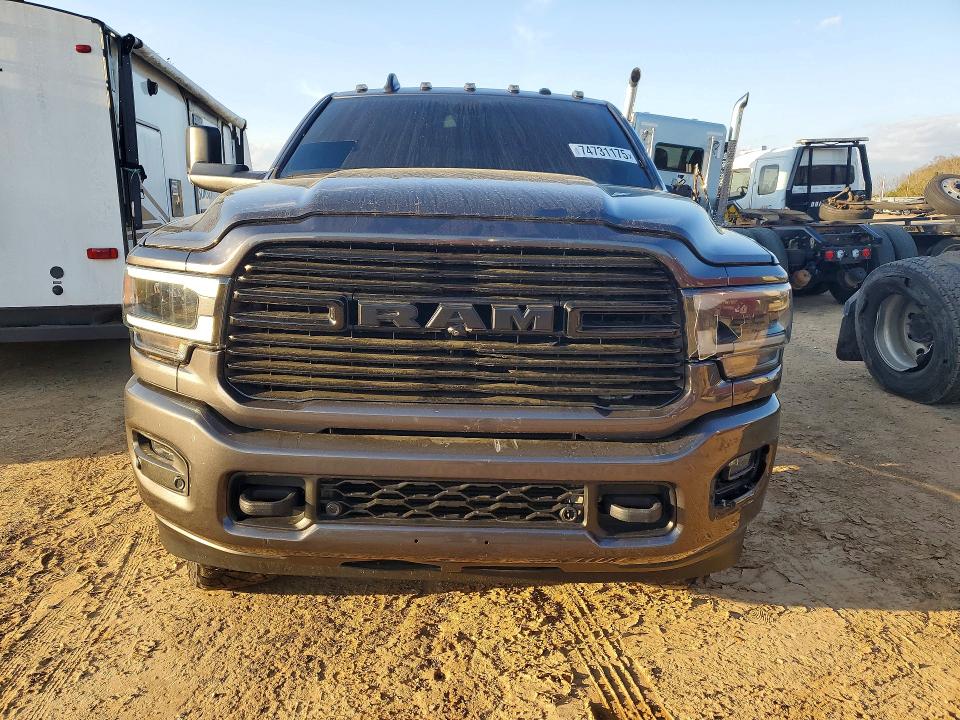 Photo 5 from auction – 2020 RAM 3500 with VIN 3C63RRMLXLG221270