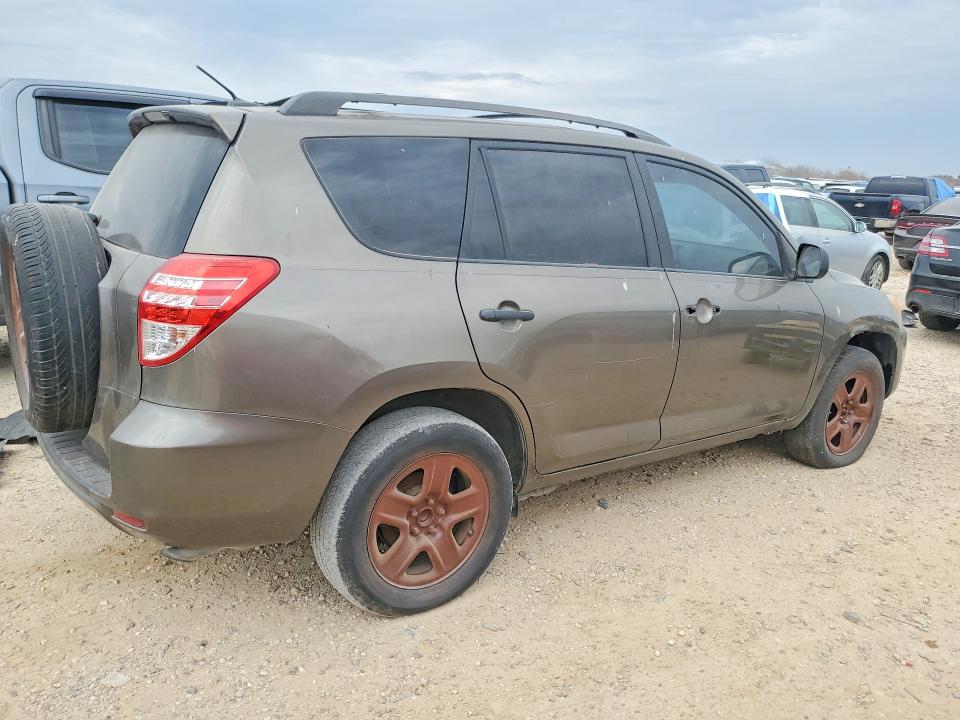 Photo 3 from auction – 2010 TOYOTA RAV4 with VIN 2T3ZF4DV5AW050411