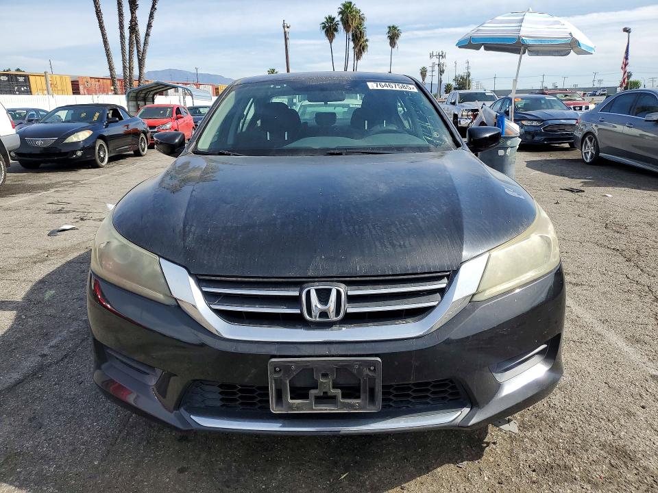 Photo 5 from auction – 2015 HONDA ACCORD with VIN 1HGCR2F3XFA005338