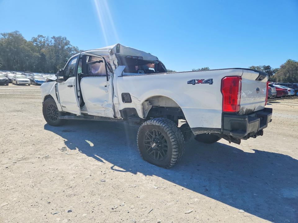Photo 2 from auction – 2023 FORD F350 with VIN 1FT8W3BT9PEC40607