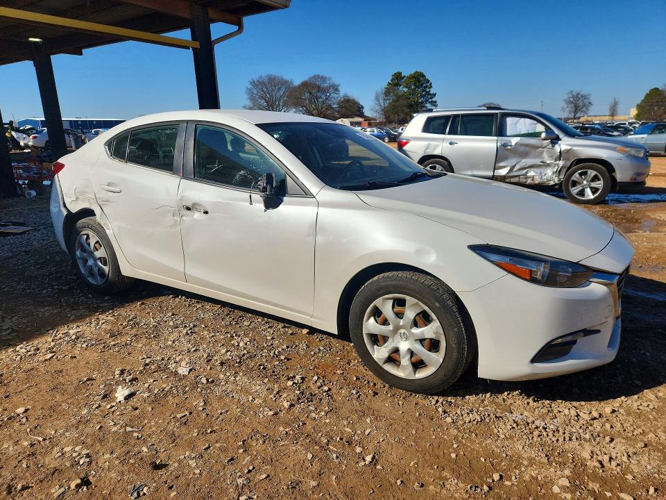 Photo 4 from auction – 2018 MAZDA 3 with VIN 3MZBN1U70JM214702