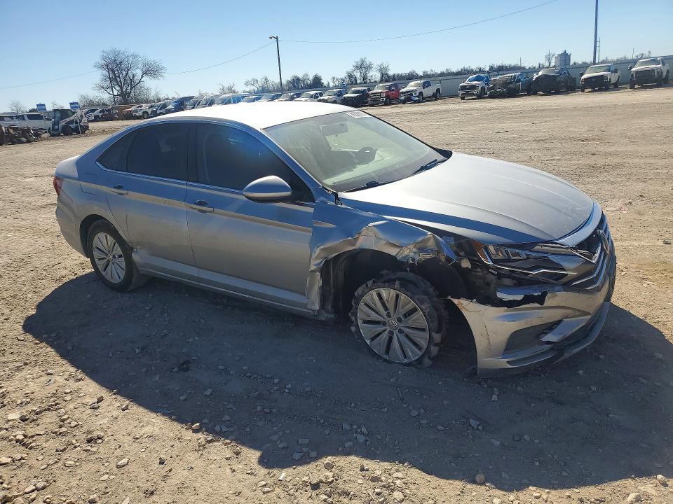 Photo 4 from auction – 2020 VOLKSWAGEN JETTA with VIN 3VWCB7BU5LM047331