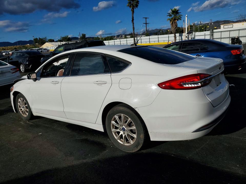 Photo 2 from auction – 2017 FORD FUSION with VIN 3FA6P0G75HR413817
