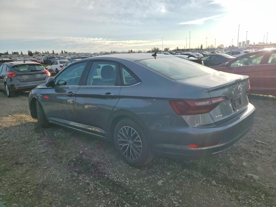 Photo 2 from auction – 2019 VOLKSWAGEN JETTA with VIN 3VWC57BU4KM193435