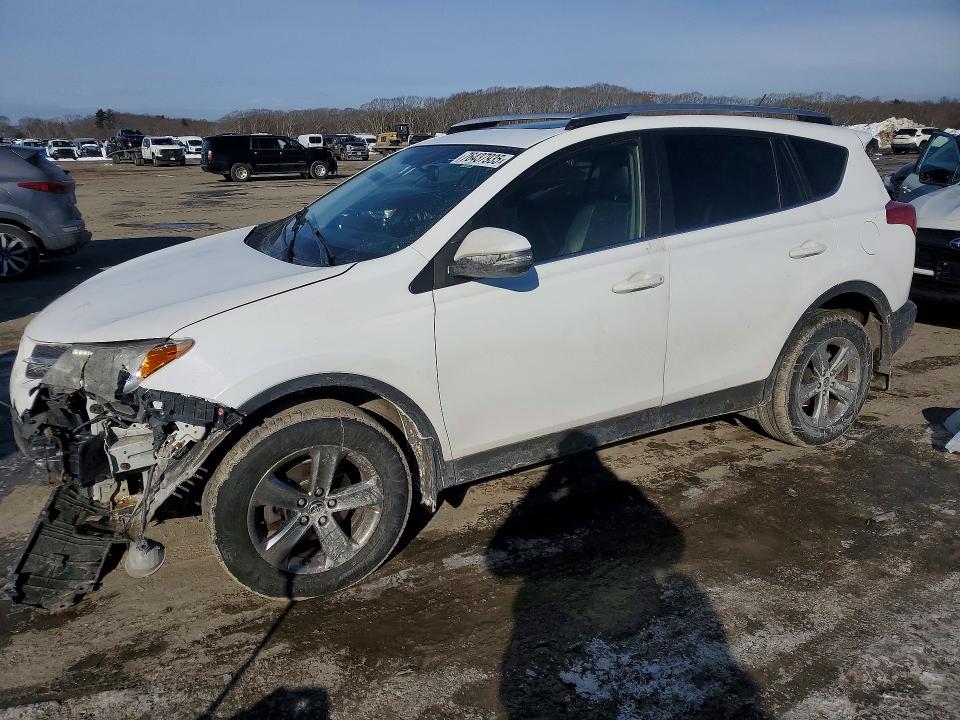 TOYOTA RAV4 XLE 2015 with VIN JTMRFREV2FD163698 - Photo from auction