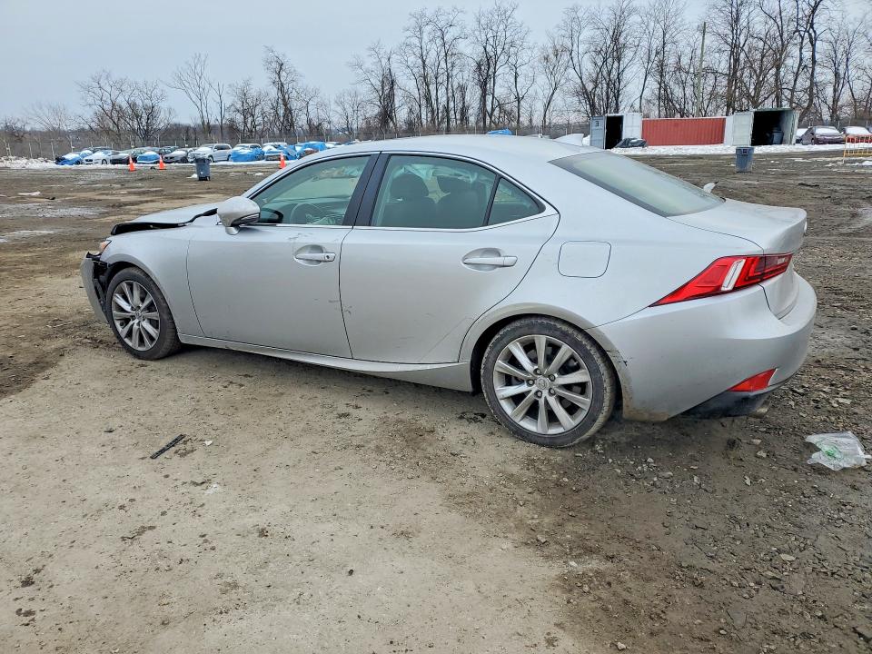 Photo 2 from auction – 2016 LEXUS IS 300 with VIN JTHCM1D22G5011435