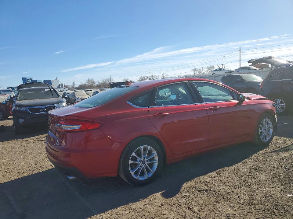 Photo 3 from auction – 2020 FORD FUSION with VIN 3FA6P0HD9LR111962