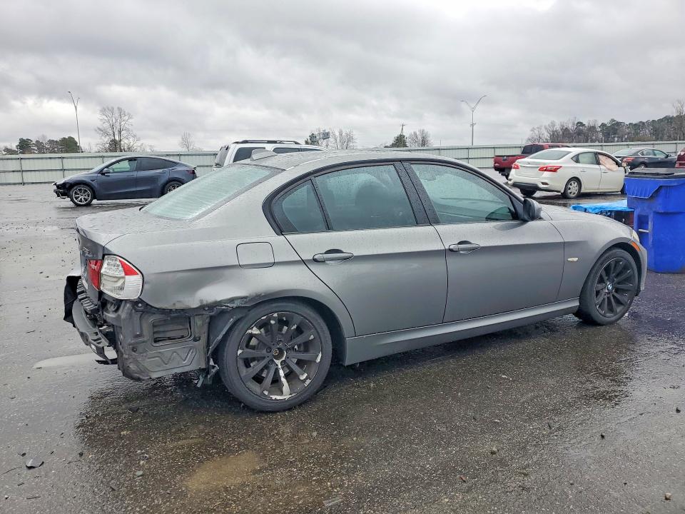 Photo 3 from auction – 2009 BMW 328 with VIN WBAPH77599NM45691