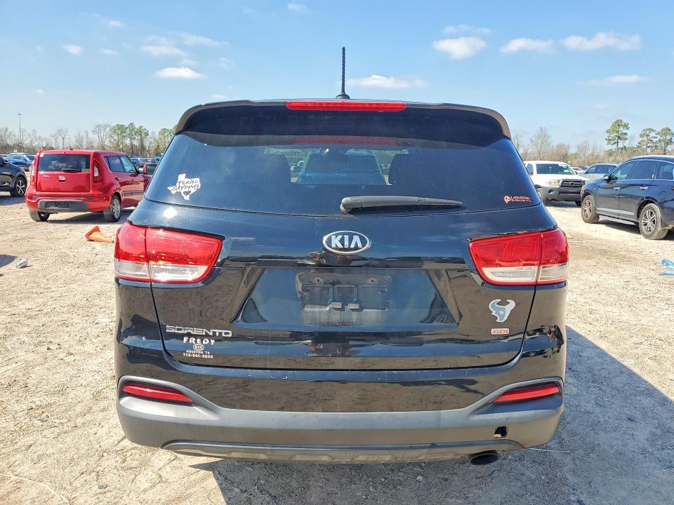 Photo 6 from auction – 2016 KIA SORENTO LX with VIN 5XYPG4A37GG167535
