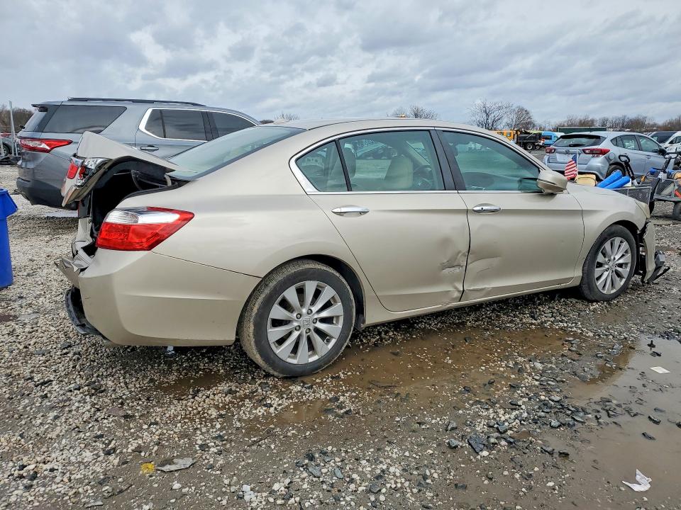 Photo 3 from auction – 2014 HONDA ACCORD with VIN 1HGCR2F80EA053344