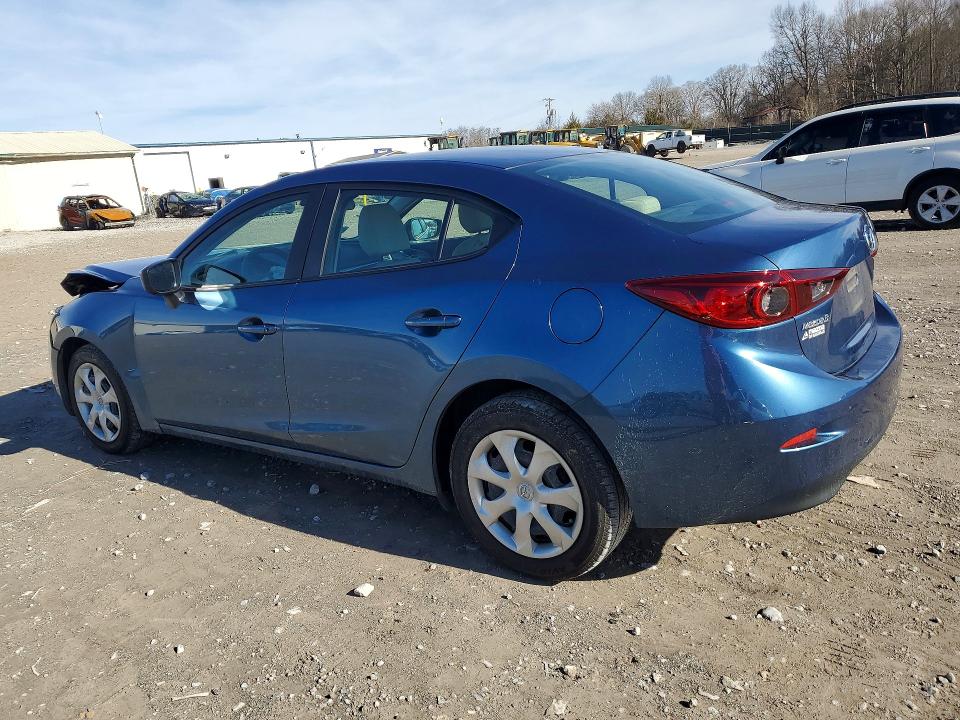 Photo 2 from auction – 2018 MAZDA 3 with VIN 3MZBN1U78JM260777