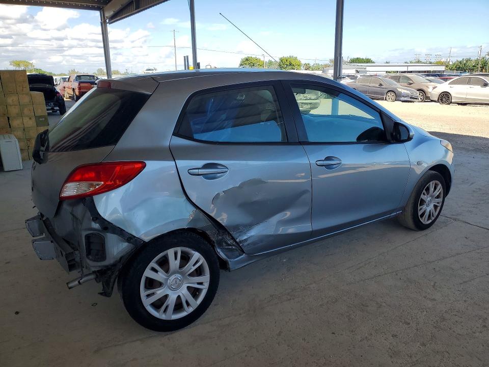 Photo 3 from auction – 2013 MAZDA MAZDA2 with VIN JM1DE1KY2D0170653