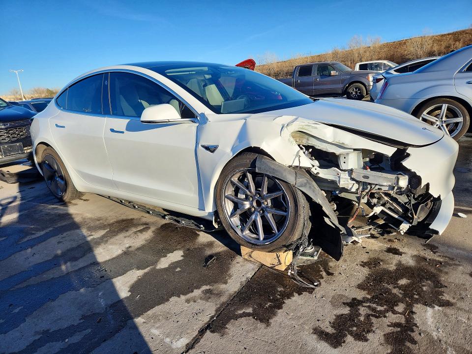 Photo 4 from auction – 2020 TESLA MODEL 3 with VIN 5YJ3E1EA4LF740954