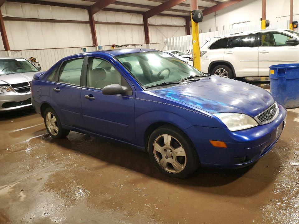 Photo 4 from auction – 2005 FORD FOCUS ZX4 with VIN 1FAFP34NX5W181602