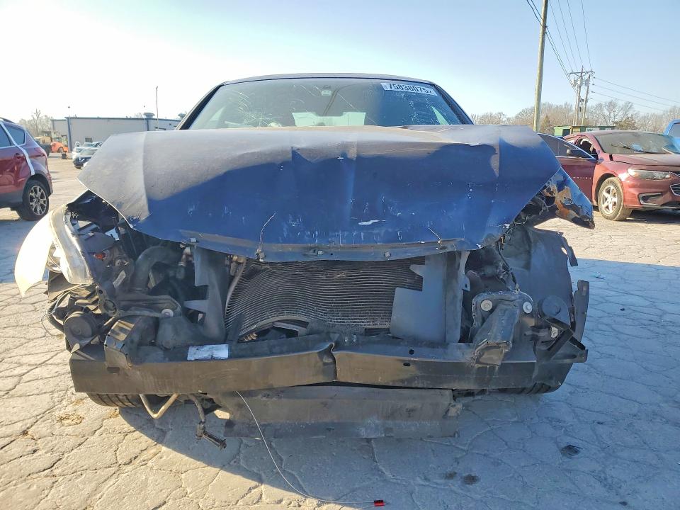 Photo 5 from auction – 2011 CHRYSLER 200 with VIN 1C3BC1FB9BN569020