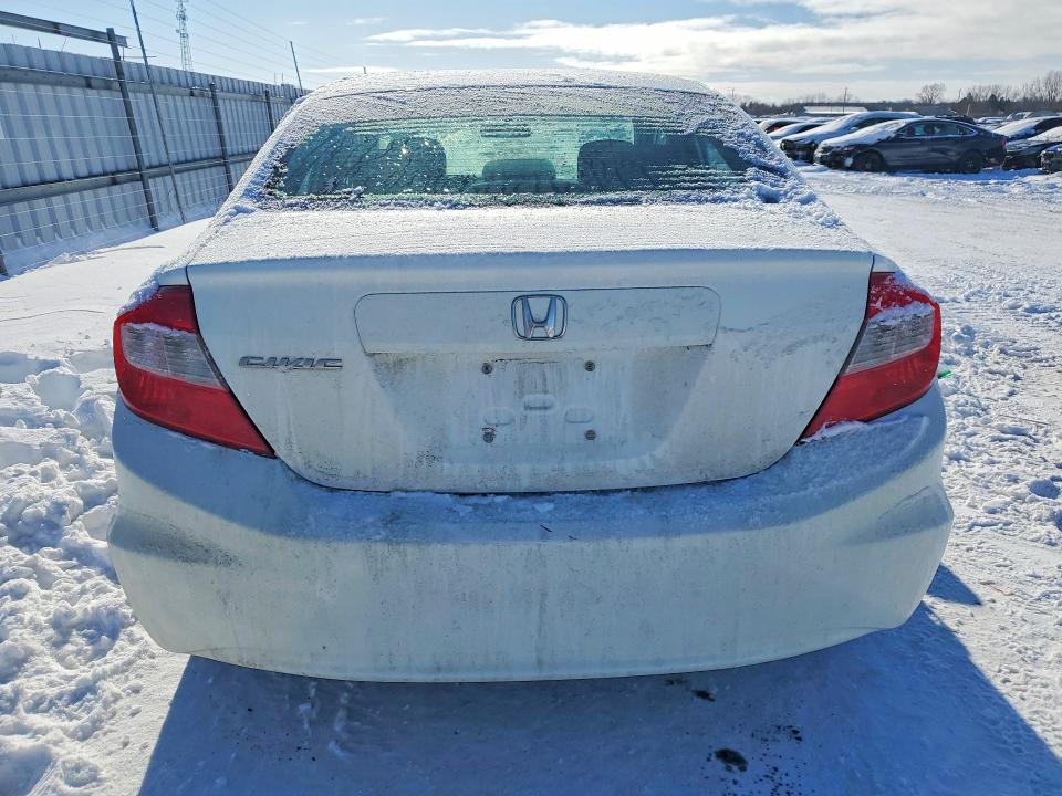 Photo 6 from auction – 2012 HONDA CIVIC with VIN 2HGFB2F52CH113257