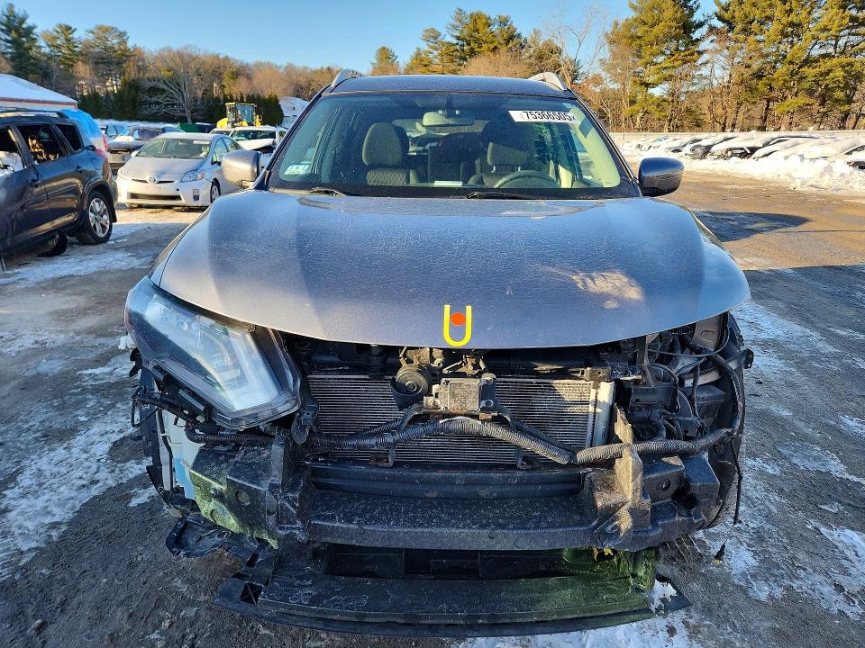 Photo 5 from auction – 2017 NISSAN ROGUE S with VIN KNMAT2MV1HP572792