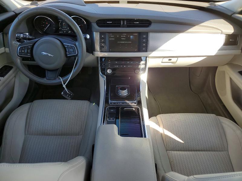Photo 8 from auction – 2016 JAGUAR XF PRESTIG with VIN SAJBE4BV6GCY11578