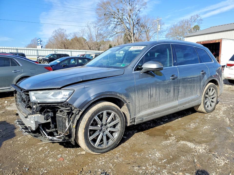 AUDI Q7 PREMIUM 2017 with VIN WA1LAAF75HD019453 - Photo from auction