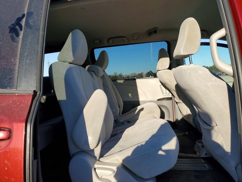 Photo 11 from auction – 2012 TOYOTA SIENNA LE with VIN 5TDKK3DCXCS270511