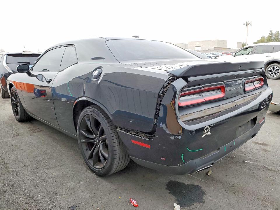 Photo 2 from auction – 2018 DODGE CHALLENGER with VIN 2C3CDZAG1JH120568