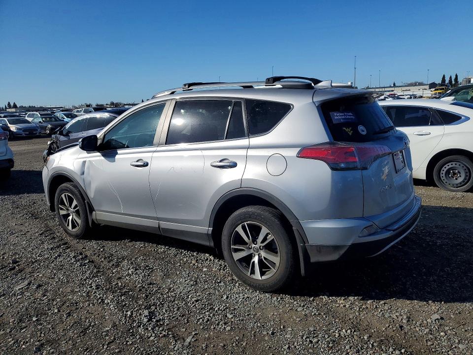 Photo 2 from auction – 2017 TOYOTA RAV4 XLE with VIN 2T3WFREV2HW382993