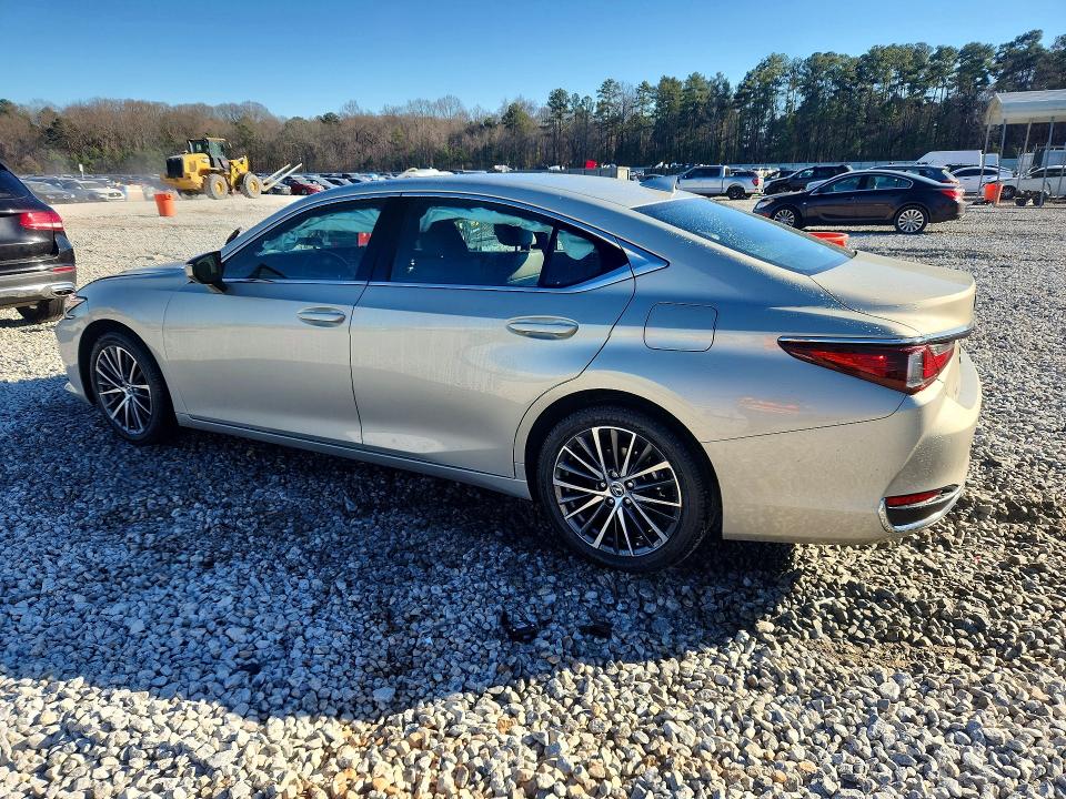 Photo 2 from auction – 2022 LEXUS ES with VIN 58AD11D17NU010035