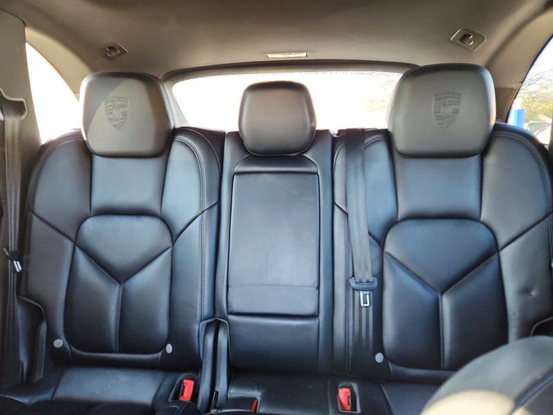 Photo 10 from auction – 2017 PORSCHE CAYENNE with VIN WP1AA2A22HKA83605