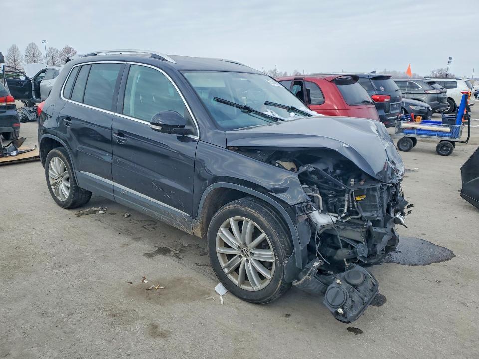 Photo 4 from auction – 2012 VOLKSWAGEN TIGUAN S with VIN WVGAV7AX9CW533441