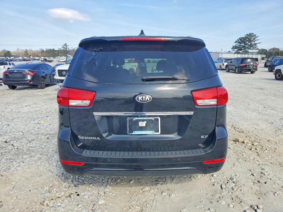 Photo 6 from auction – 2016 KIA SEDONA with VIN KNDMC5C16G6117731