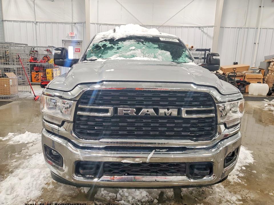 Photo 5 from auction – 2024 RAM 2500 with VIN 3C6UR5DL9RG348839
