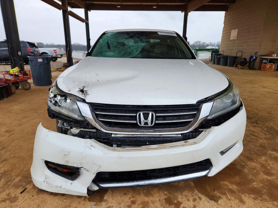 Photo 5 from auction – 2014 HONDA ACCORD with VIN 1HGCR2F82EA015792