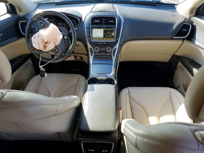 Photo 8 from auction – 2017 LINCOLN MKX with VIN 2LMPJ6KR7HBL52786
