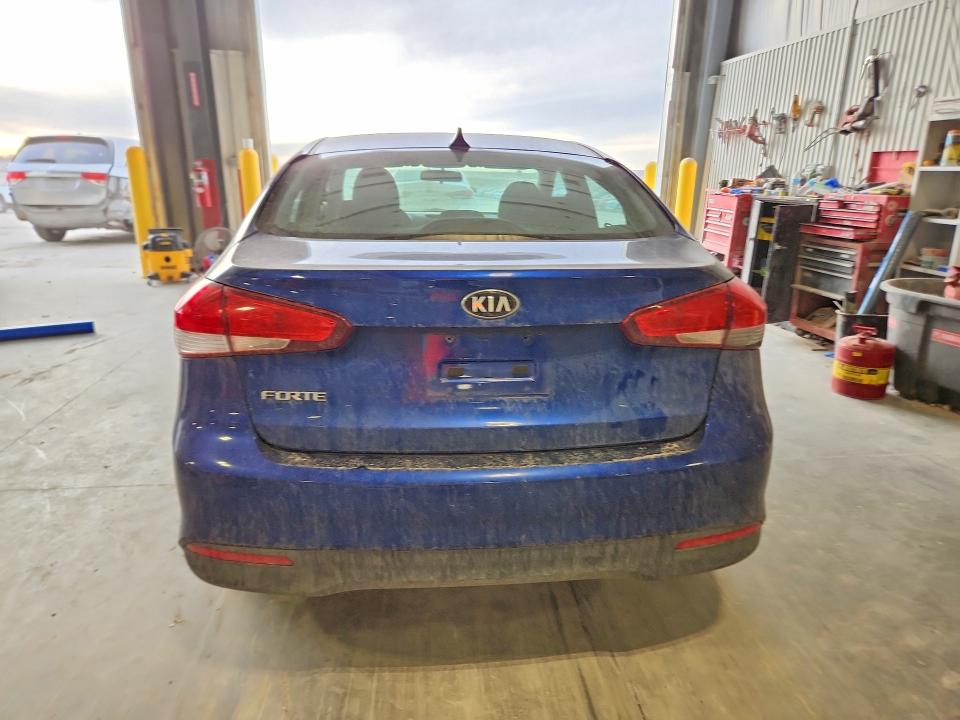 Photo 6 from auction – 2018 KIA FORTE LX with VIN 3KPFK4A74JE210469