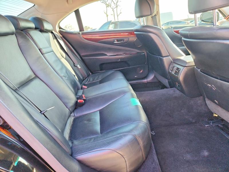 Photo 10 from auction – 2012 LEXUS LS with VIN JTHGL5EF9C5045492