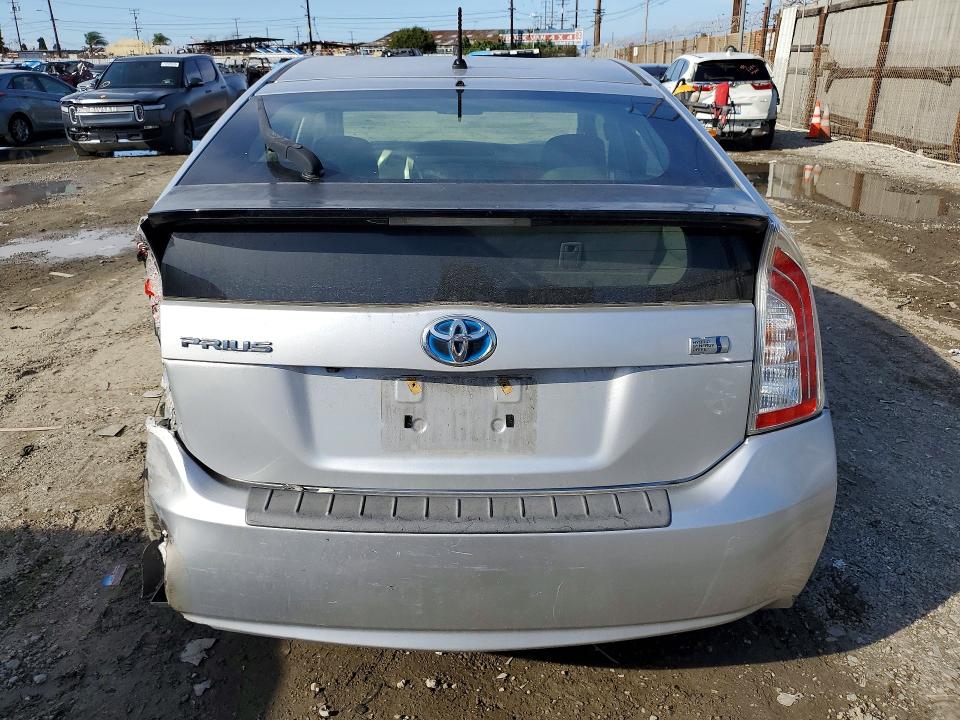 Photo 6 from auction – 2015 TOYOTA PRIUS with VIN JTDKN3DU8F0481598