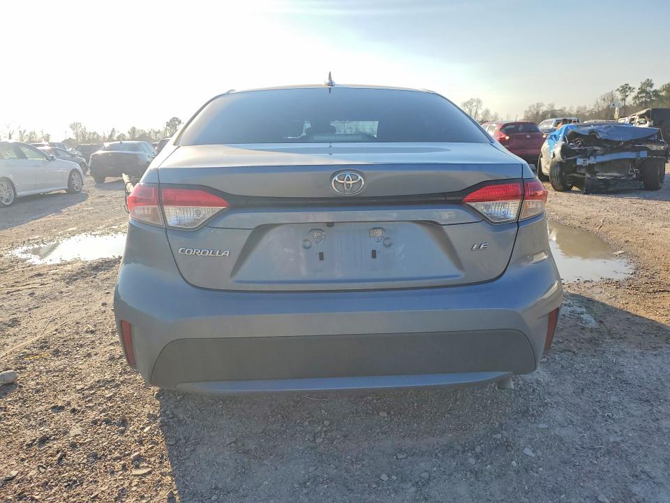 Photo 6 from auction – 2022 TOYOTA COROLLA LE with VIN 5YFEPMAE1NP352293
