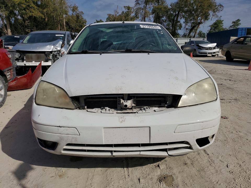 Photo 5 from auction – 2005 FORD FOCUS with VIN 1FAFP34N75W301825