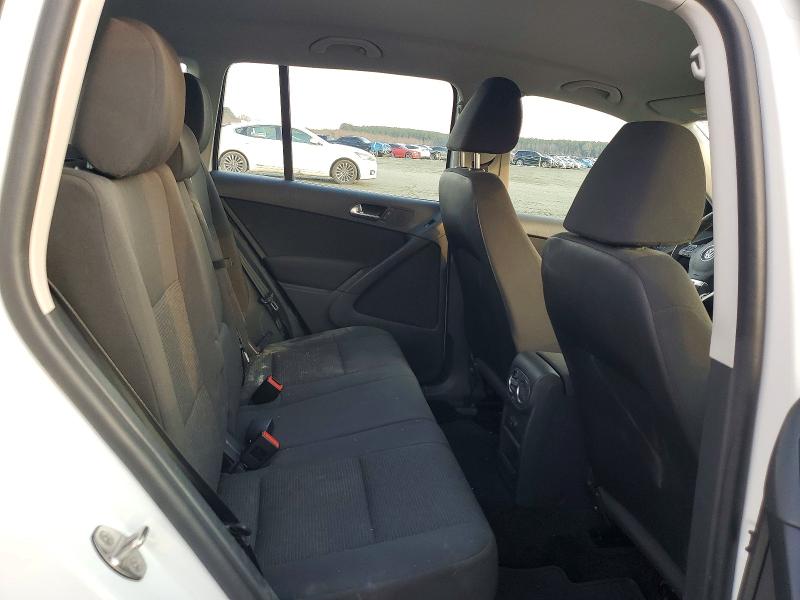 Photo 10 from auction – 2018 VOLKSWAGEN TIGUAN LIMITED with VIN WVGAV7AX9JK003068
